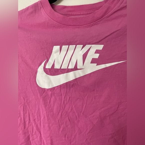 The Nike Tee Pink - Picture 2 of 4